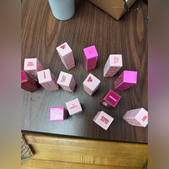 Jeffree star lipstick velvet-1 - Picture 4 of 16